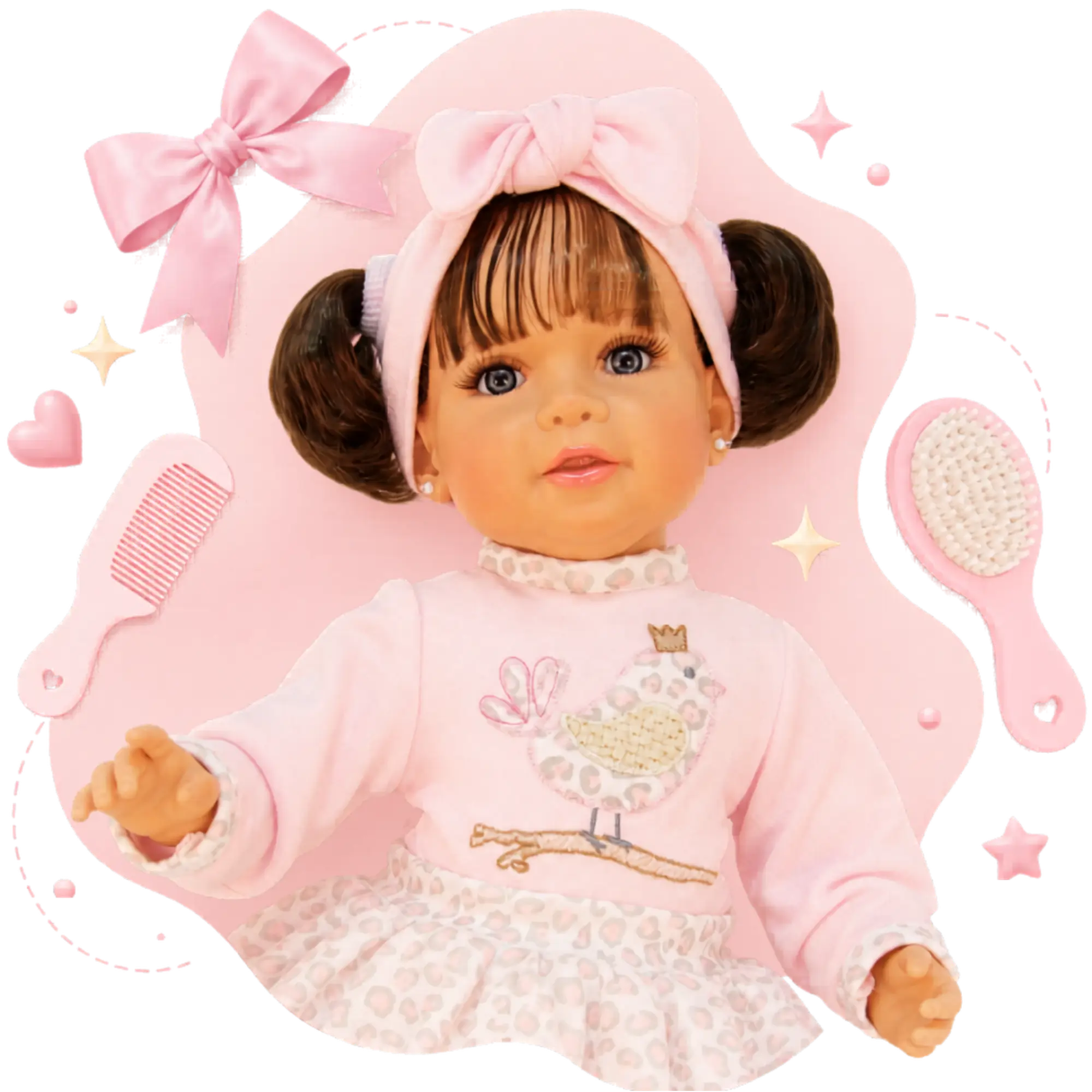 Muñeca Clarisa de Muñecas Geli con vestido rosa, moño, cepillo y peine sobre fondo pastel